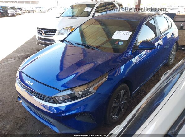 3KPF24AD9RE743080 2024 KIA FORTE Blue Առջևի ձախ երեք քառորդ տեսարան