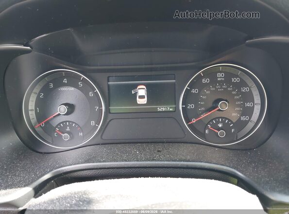 3KPF24AD9RE767329 2024 KIA FORTE Gray Vista de los asientos traseros