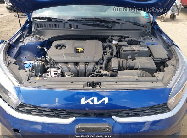 3KPF24AD9RE780145 2024 KIA FORTE Blue Rear view