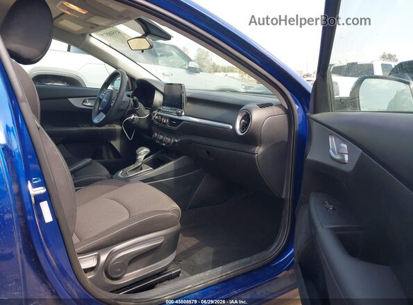 3KPF24AD9RE780145 2024 KIA FORTE Blue Front interior view