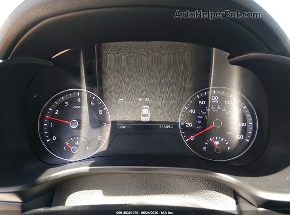 3KPF24AD9RE786253 2024 KIA FORTE White Vista de los asientos traseros