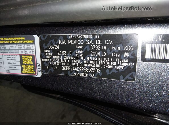 3KPF24AD9RE802502 2024 KIA FORTE Gray Vista del compartimento del motor