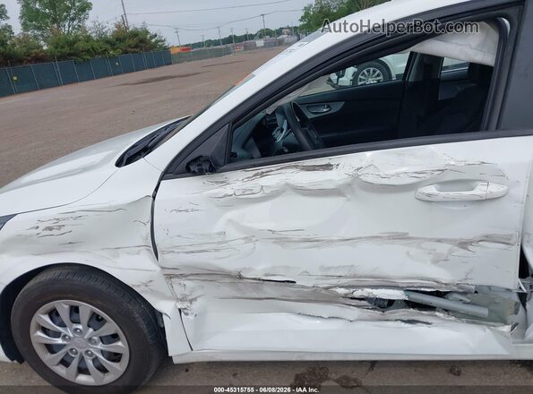 3KPF24AD9RE821101 2024 KIA FORTE White Vista frontal
