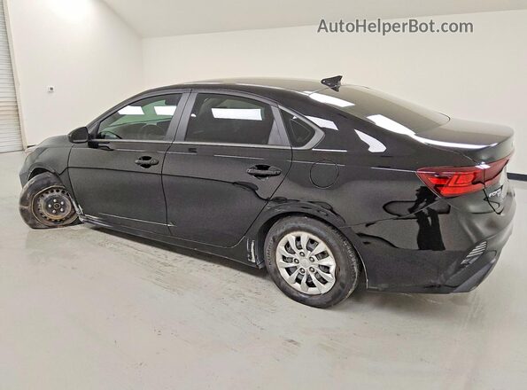 3KPF24AD9RE827044 2024 KIA FORTE Black 
