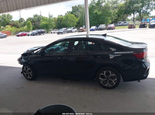 3KPF24ADXME266488 2021 KIA FORTE Black Widok wnętrza 360 stopni
