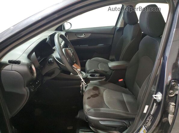 3KPF24ADXME325717 2021 KIA FORTE Gray Widok wnętrza z przodu