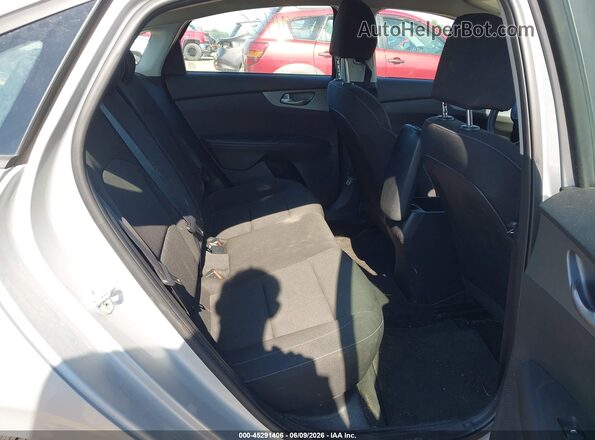 3KPF24ADXME341464 2021 KIA FORTE Silver Vista de la etiqueta del VIN