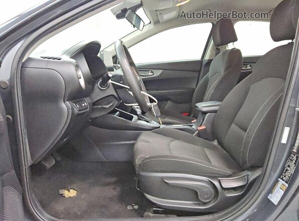 3KPF24ADXME351184 2021 KIA FORTE Gray 