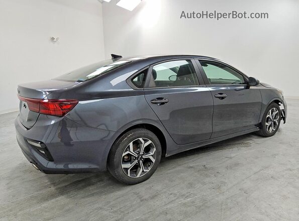 3KPF24ADXME351184 2021 KIA FORTE Gray 