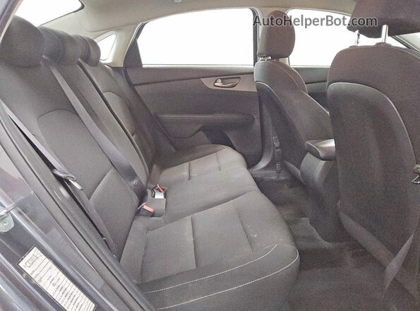 3KPF24ADXME351184 2021 KIA FORTE Gray 