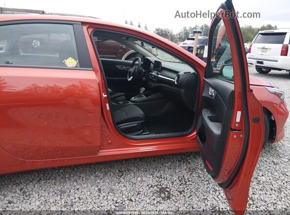 3KPF24ADXNE433739 2022 KIA FORTE Orange Вид салону спереду