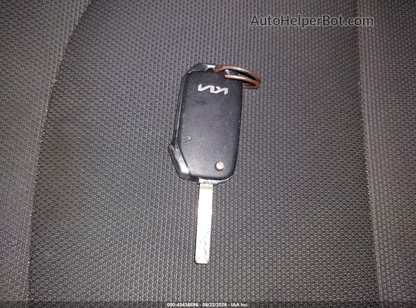 3KPF24ADXNE454042 2022 KIA FORTE Red Vista del salpicadero