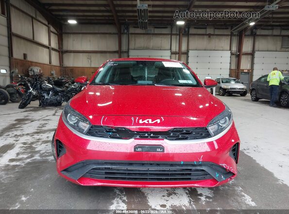 3KPF24ADXNE454042 2022 KIA FORTE Red Vista del cuadro de instrumentos