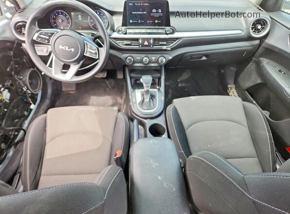 3KPF24ADXNE487039 2022 KIA FORTE White Dashboard view