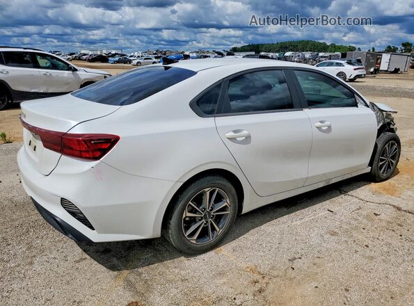 3KPF24ADXNE502168 2022 KIA FORTE White Trasero derecho