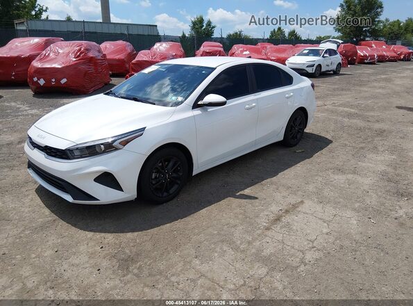 3KPF24ADXPE580307 2023 KIA FORTE White Առջևի ձախ երեք քառորդ տեսարան