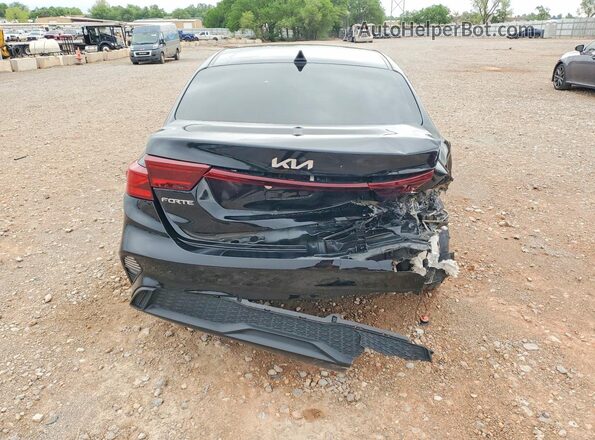 3KPF24ADXPE629876 2023 KIA FORTE Black Widok z tyłu