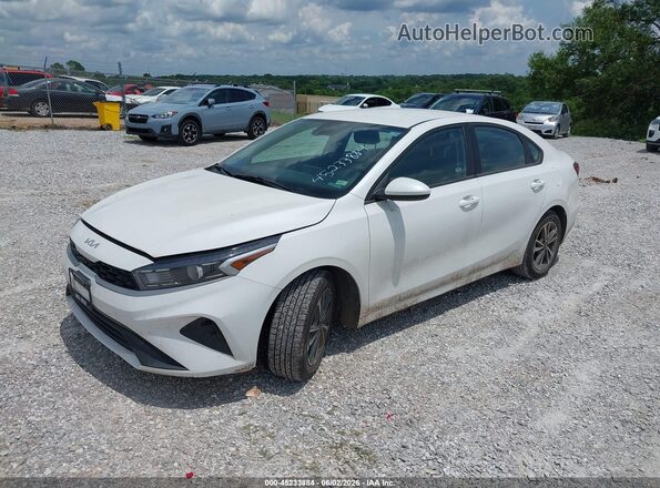3KPF24ADXPE633409 2023 KIA FORTE White Front left