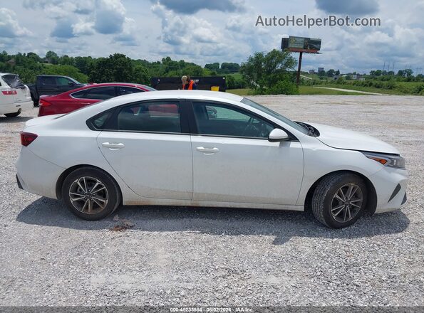 3KPF24ADXPE633409 2023 KIA FORTE White Rear interior view