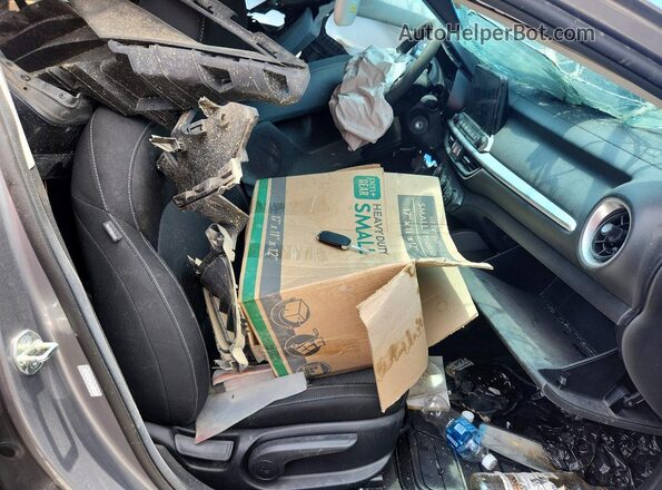 3KPF24ADXPE672257 2023 KIA FORTE Silver Սալոնի դիմացի տեսք