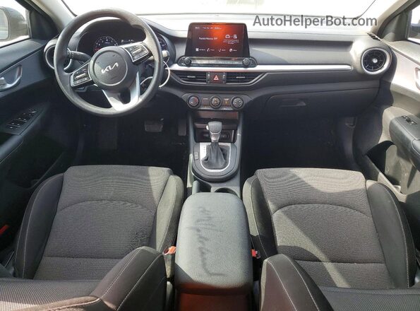 3KPF24ADXRE765699 2024 KIA FORTE Gray Առջևի վահանակի տեսք