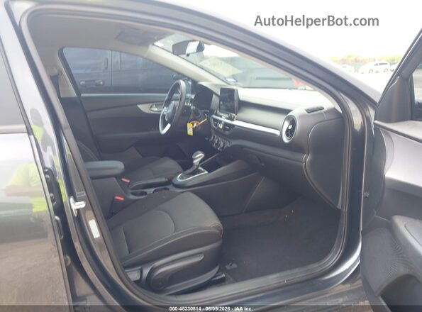 3KPF24ADXRE771289 2024 KIA FORTE Gray Vista interior delantera