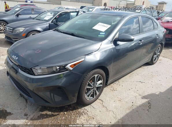 3KPF24ADXRE771289 2024 KIA FORTE Gray Vista tres cuartos delantera izquierda