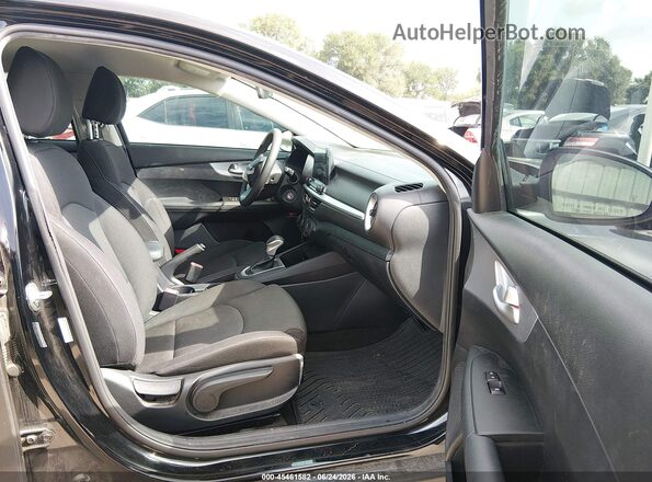 3KPF24ADXRE817364 2024 KIA FORTE Черный Вид салона спереди