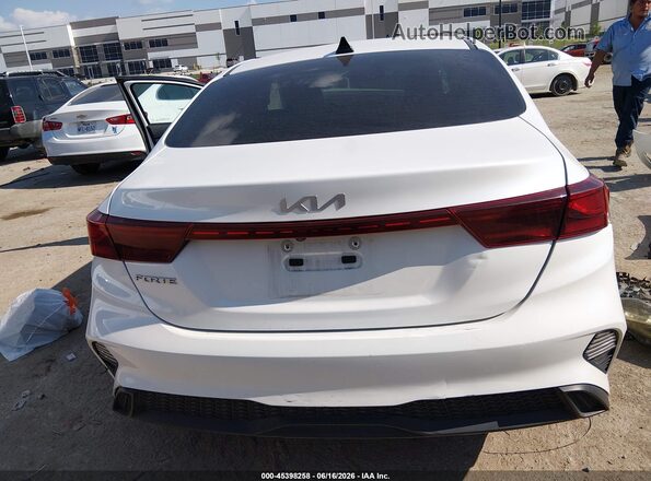 3KPF24ADXRE836917 2024 KIA FORTE White 