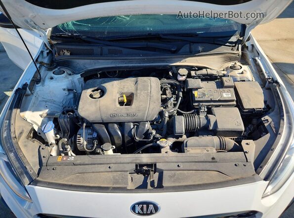 3KPF34AD0ME328090 2021 KIA FORTE White უკანა სალონის ხედი