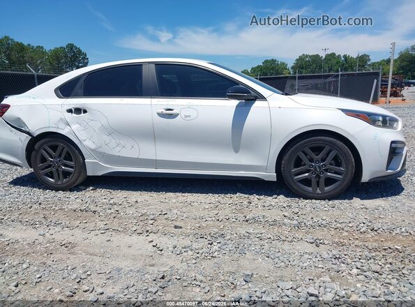 3KPF34AD0ME365138 2021 KIA FORTE White Вид задньої частини салону