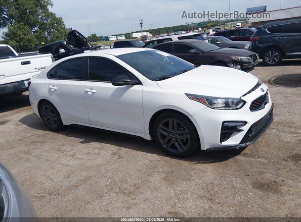 3KPF34AD1ME369019 2021 KIA FORTE White Widok wnętrza z tyłu
