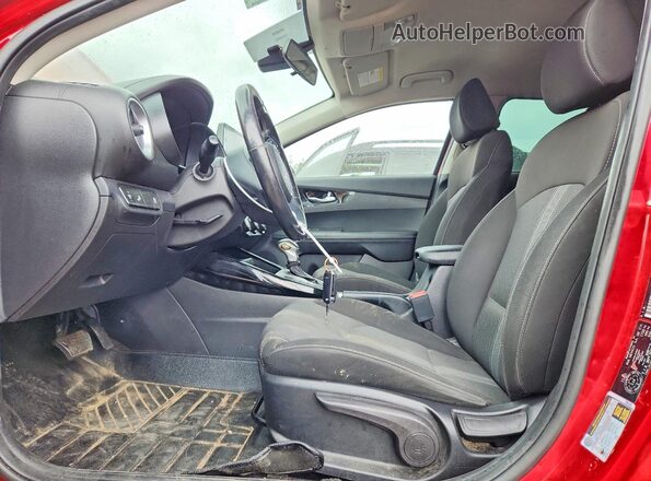 3KPF34AD3NE436348 2022 KIA FORTE Red Front interior view