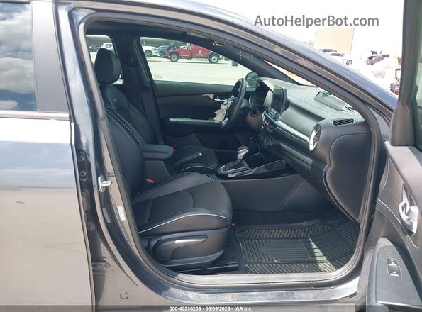 3KPF34AD5ME285513 2021 KIA FORTE Gray Front interior view