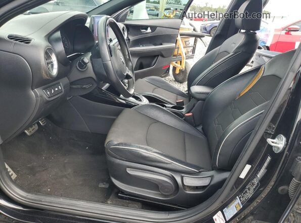 3KPF34AD8LE240337 2020 KIA FORTE Черный Вид салона спереди