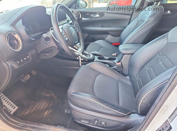 3KPF34AD8ME404509 2021 KIA FORTE White 