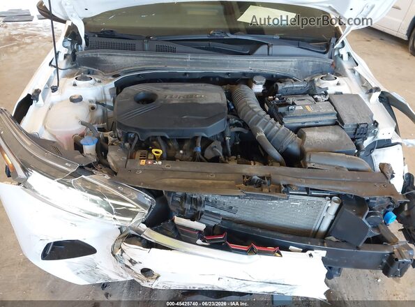 3KPF44AC0PE582794 2023 KIA FORTE White Вид ззаду