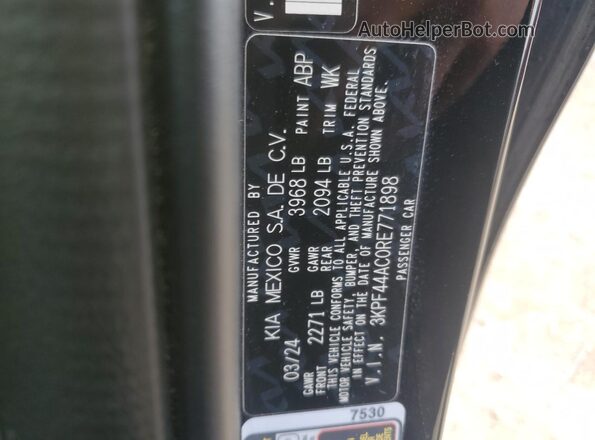 3KPF44AC0RE771898 2024 KIA FORTE Black Vista del compartimento del motor