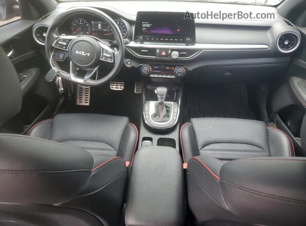 3KPF44AC0RE771898 2024 KIA FORTE Black Vista del salpicadero