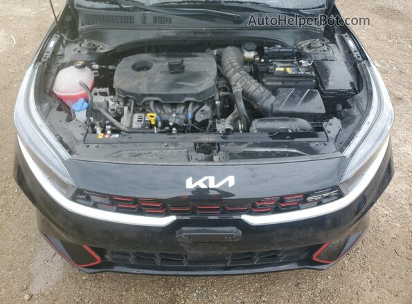 3KPF44AC0RE771898 2024 KIA FORTE Black Vista interior trasera