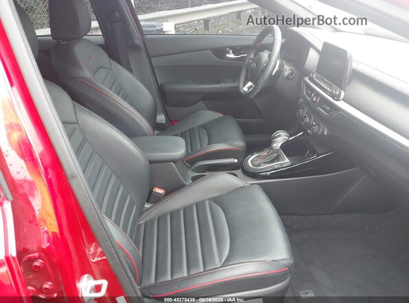 3KPF44AC6ME361714 2021 KIA FORTE Red Widok wnętrza z przodu