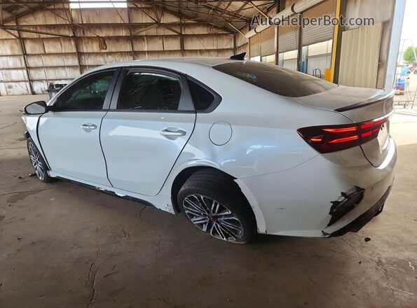 3KPF44AC6PE584257 2023 KIA FORTE White Tył lewy