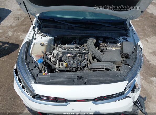 3KPF44AC7NE424806 2022 KIA FORTE White Widok z tyłu