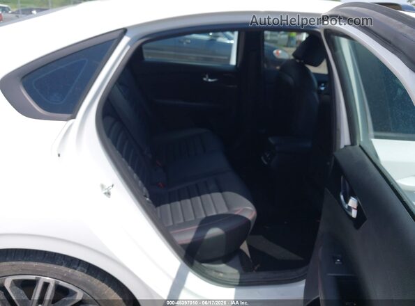 3KPF44AC7NE424806 2022 KIA FORTE White Widok naklejki z numerem VIN