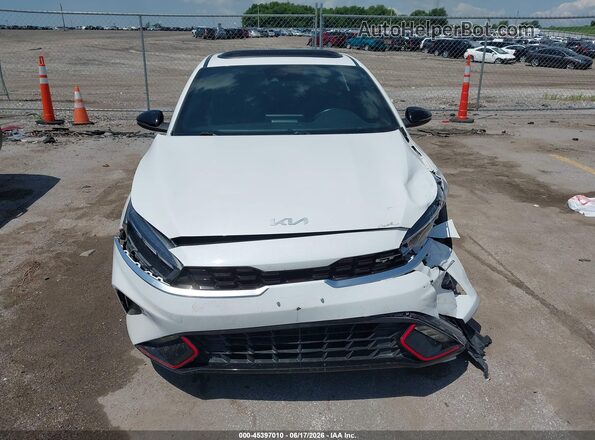 3KPF44AC7NE424806 2022 KIA FORTE White Widok zestawu wskaźników