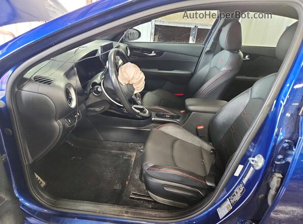 3KPF44AC8LE257630 2020 KIA FORTE Blue Front interior view