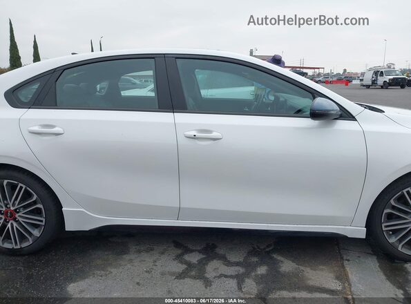 3KPF44AC9PE584124 2023 KIA FORTE White უკანა სალონის ხედი