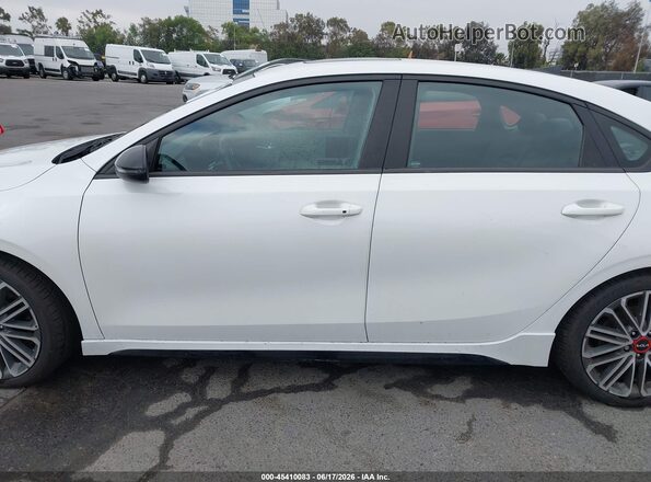 3KPF44AC9PE584124 2023 KIA FORTE White სალონის 360-გრადუსიანი ხედი