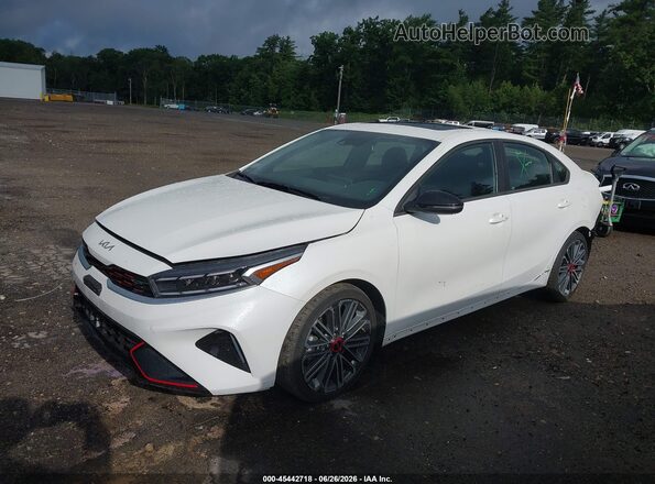 3KPF44ACXRE824509 2024 KIA FORTE White Առջևի ձախ երեք քառորդ տեսարան