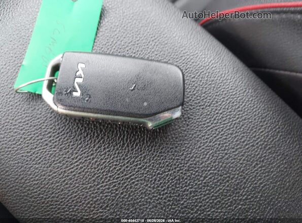 3KPF44ACXRE824509 2024 KIA FORTE White Առջևի վահանակի տեսք